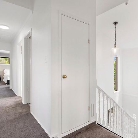 Ngaio Views - Lake Taupo Holiday Home المظهر الخارجي الصورة