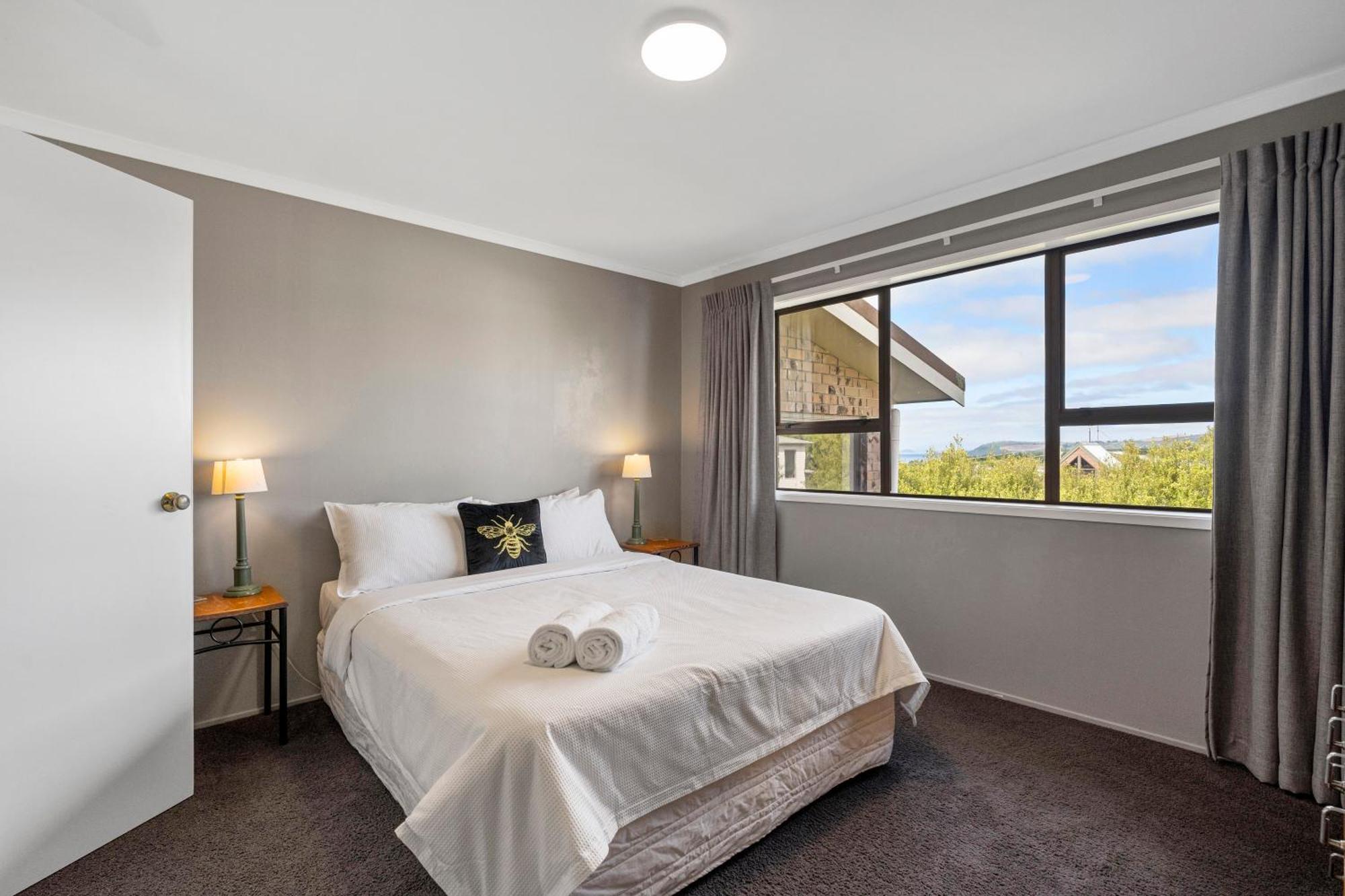 Ngaio Views - Lake Taupo Holiday Home المظهر الخارجي الصورة