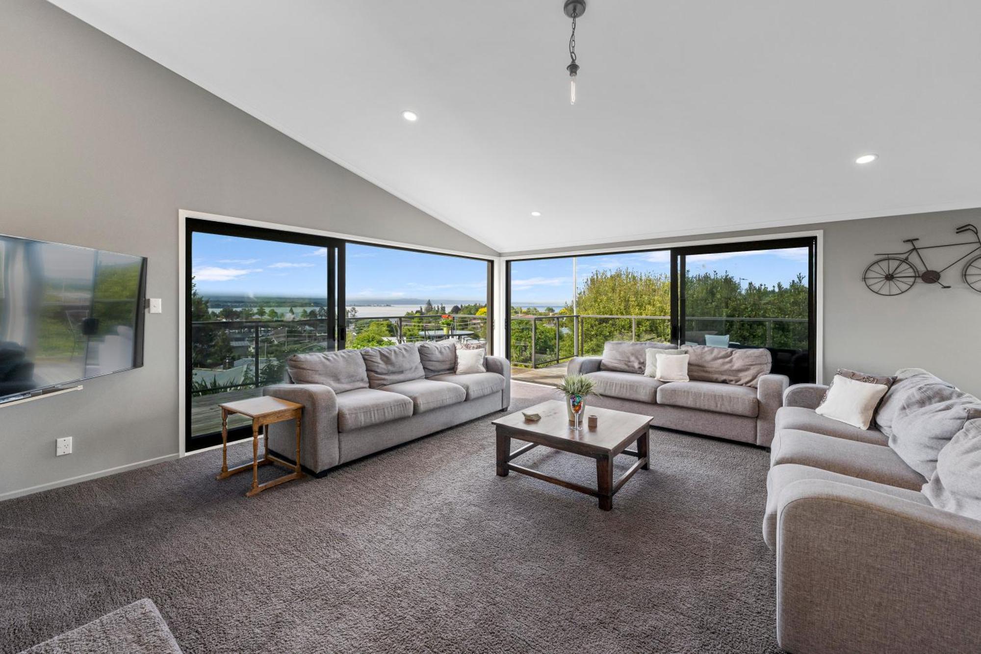 Ngaio Views - Lake Taupo Holiday Home المظهر الخارجي الصورة